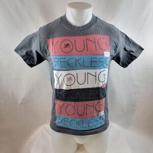 Young and Reckless T Shirt Mens Small Grey Graphic Tee Skater Streetwear Casual